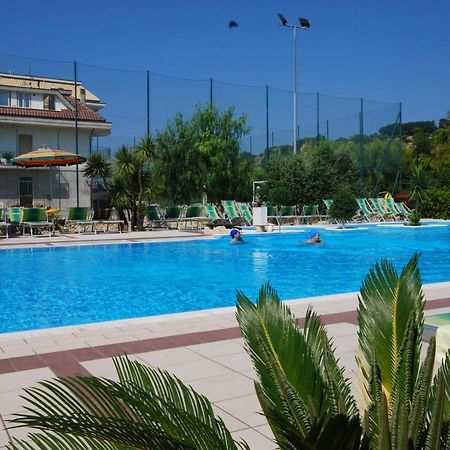 Villaggio Verde Cupra Купра Маритима Екстериор снимка