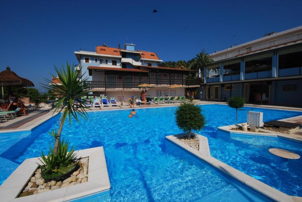 Villaggio Verde Cupra Купра Маритима Екстериор снимка